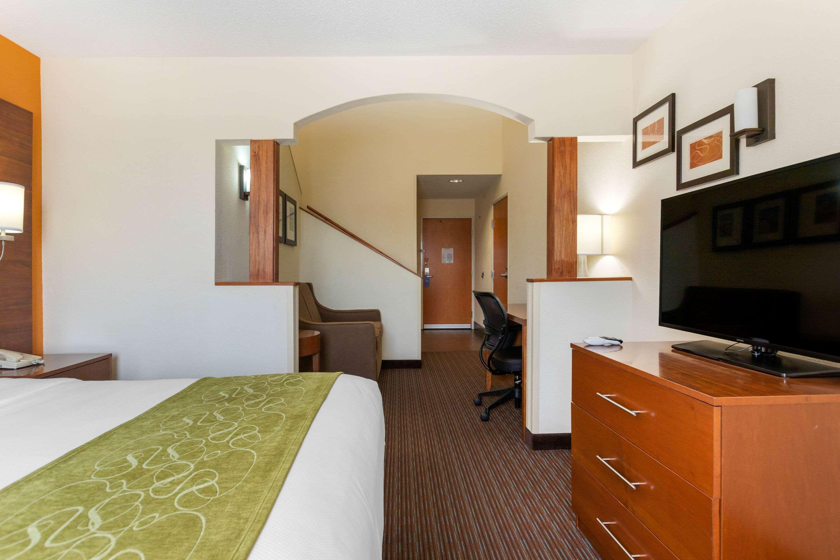 Comfort Suites Stevensville – St. Joseph Eksteriør billede