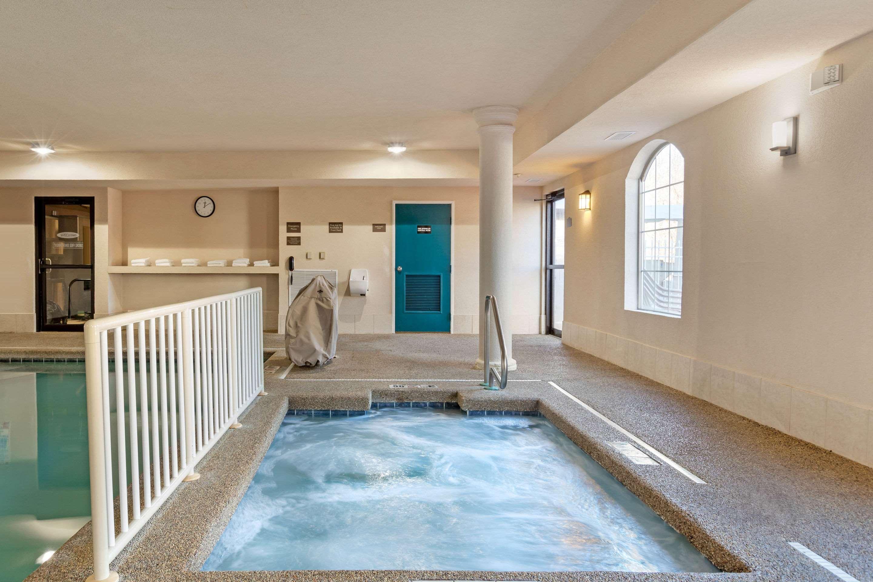 Comfort Suites Stevensville – St. Joseph Eksteriør billede