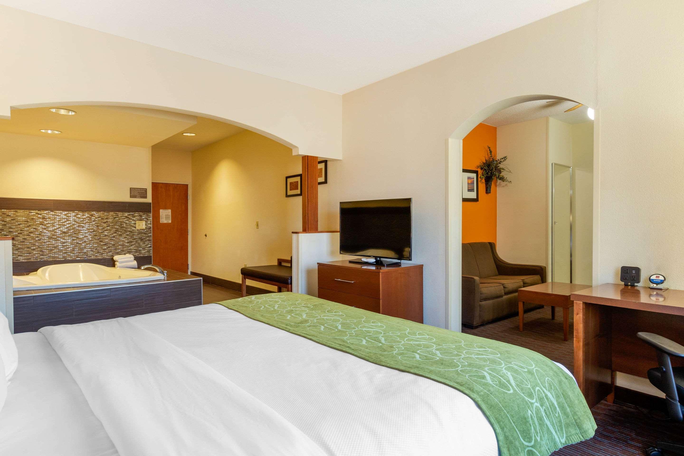 Comfort Suites Stevensville – St. Joseph Eksteriør billede