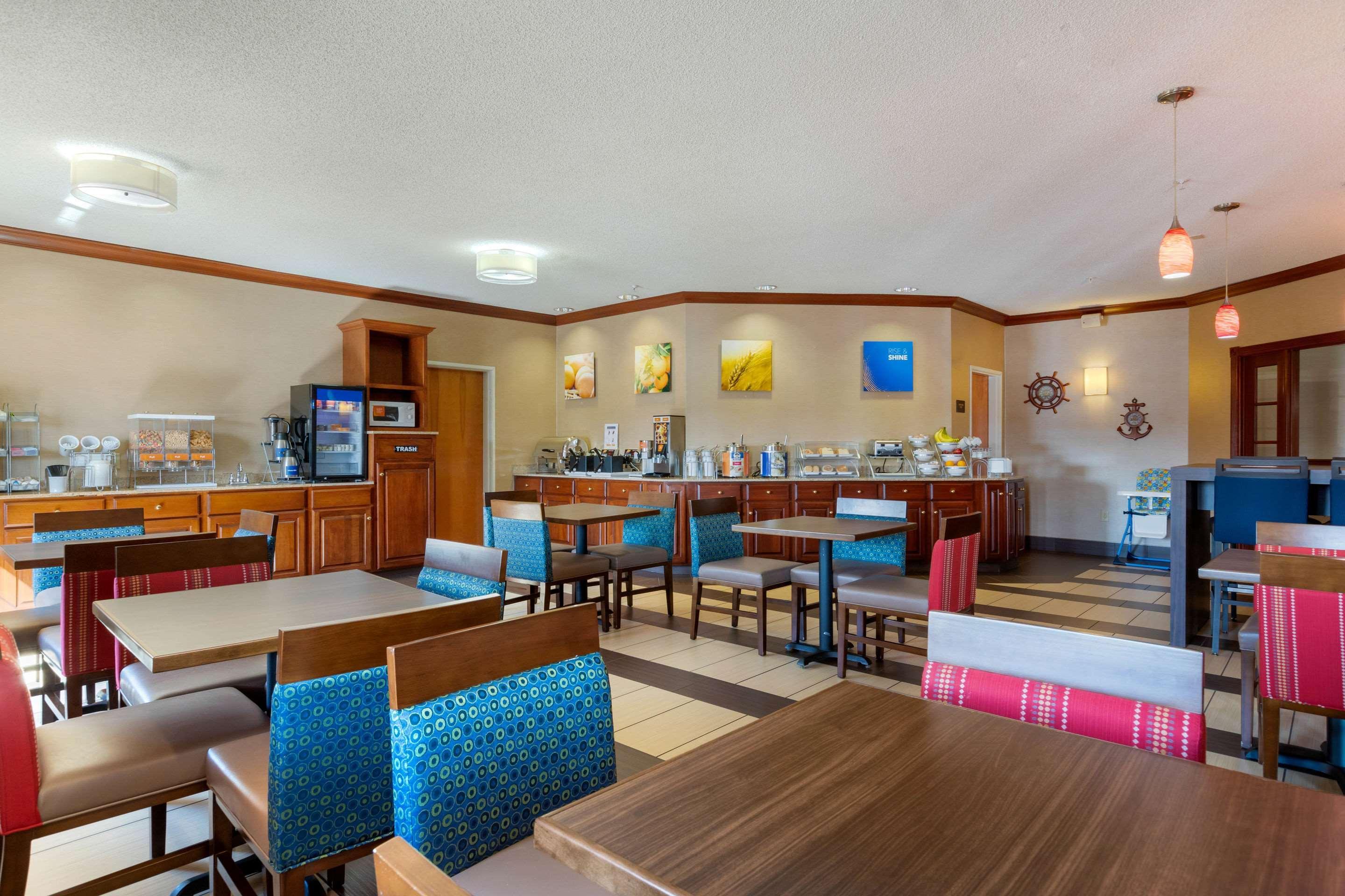 Comfort Suites Stevensville – St. Joseph Eksteriør billede